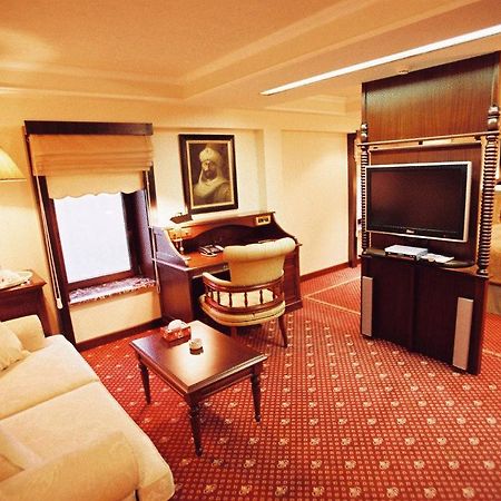 Boutique Palace Hotel Баку Стая снимка