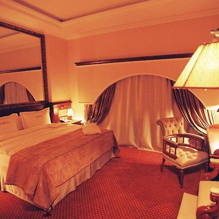 Boutique Palace Hotel Баку Стая снимка