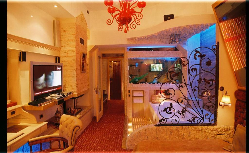 Boutique Palace Hotel Баку Стая снимка